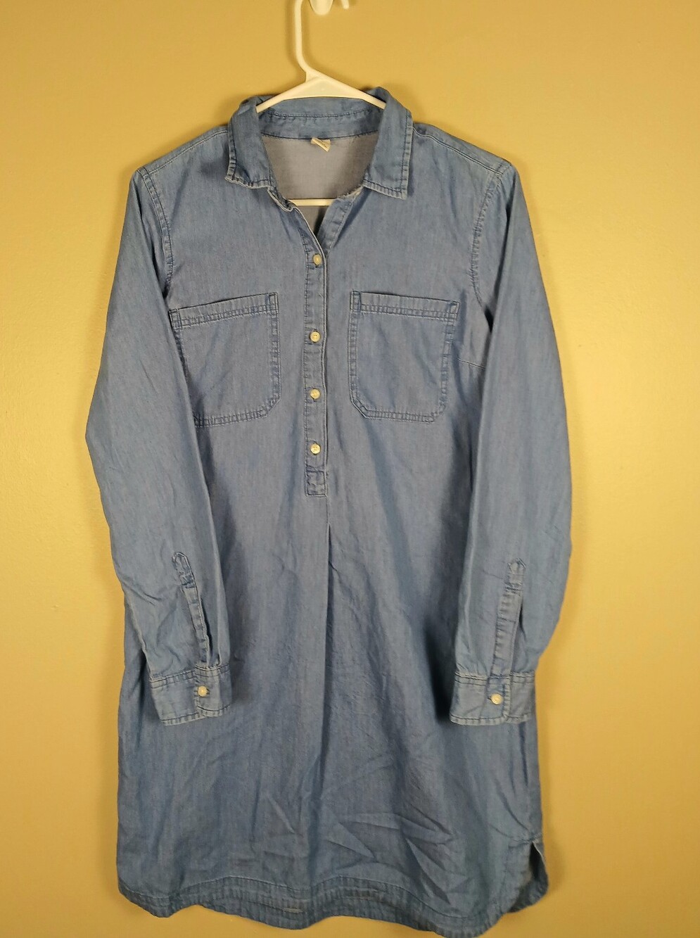 Old Navy Denim Style Dress Shirt Med